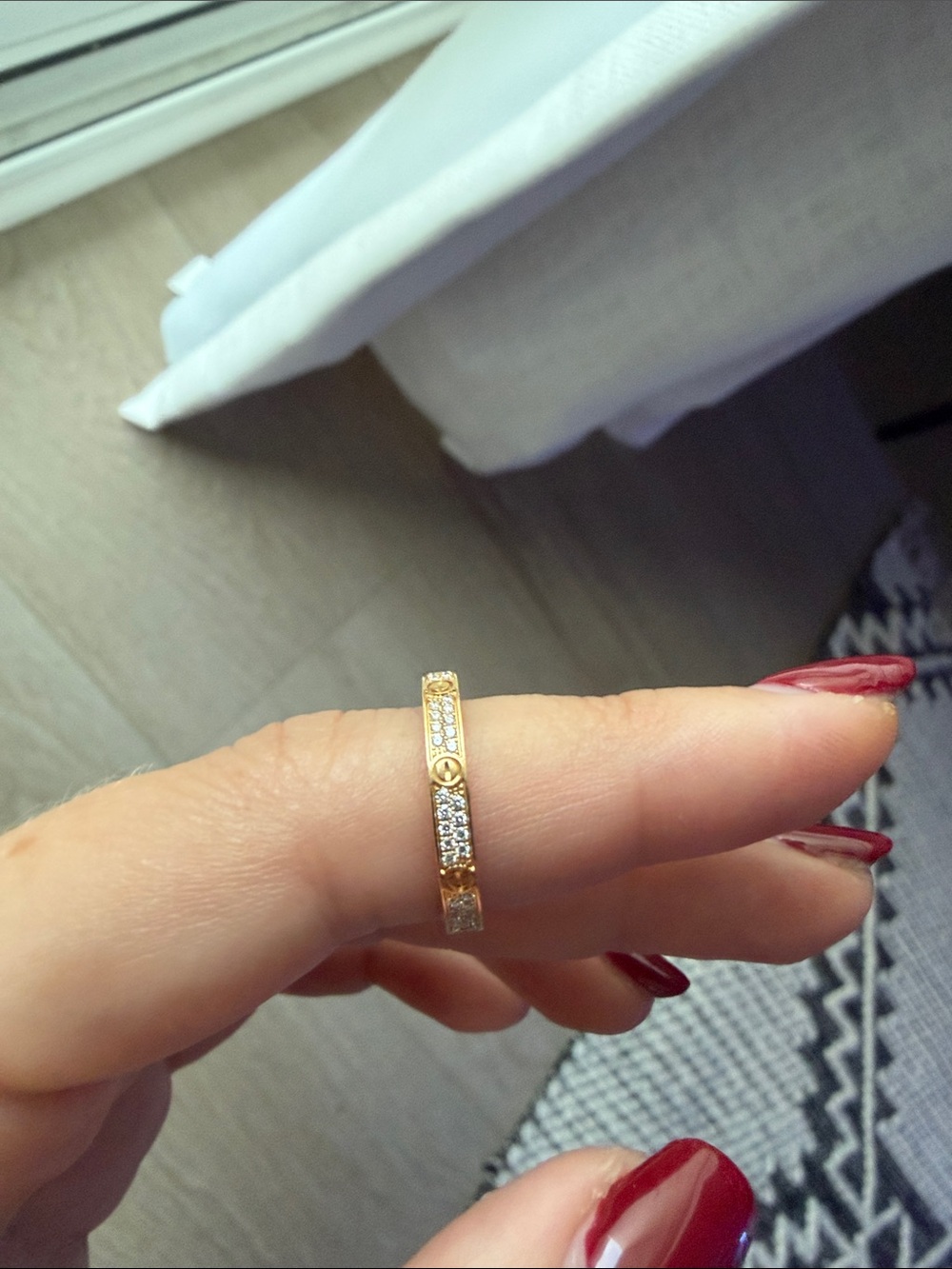 Authentic Cartier LOVE ring, mini model, pavé: 18K yellow gold, about72 diamonds - Picture 3 of 11